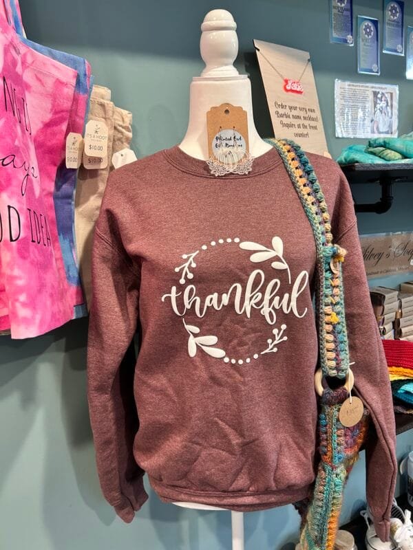 "Thankful" Puff Vinyl Crewneck Sweatshirt